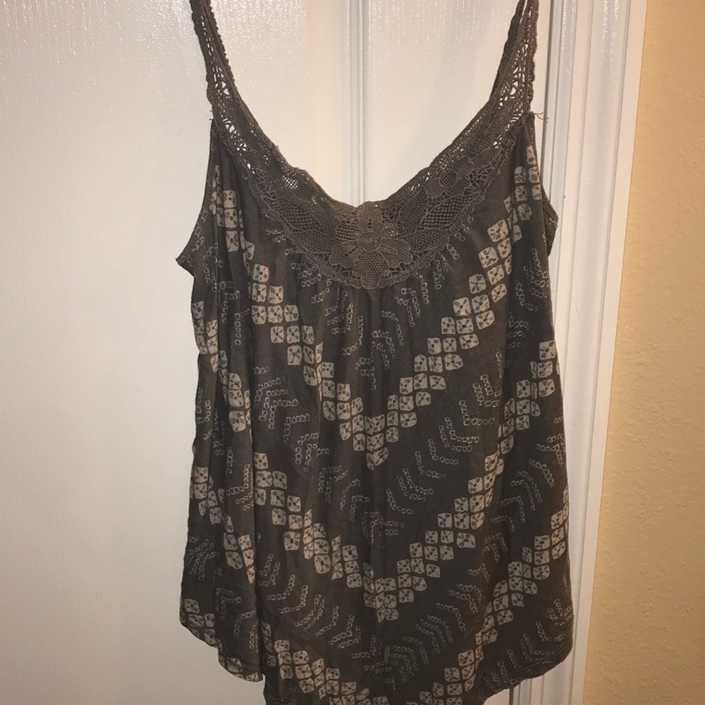 Grey tank top